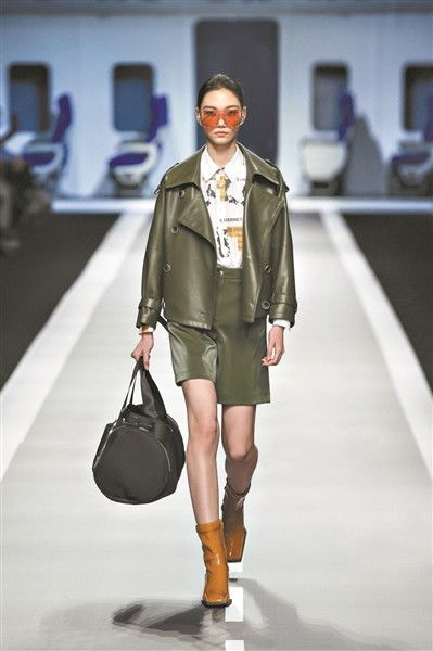 深圳時(shí)裝周發(fā)布 復(fù)古風(fēng) 服飾