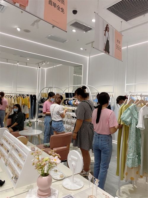 年輕媽媽創(chuàng)業(yè)選擇哪個女裝品牌更合適